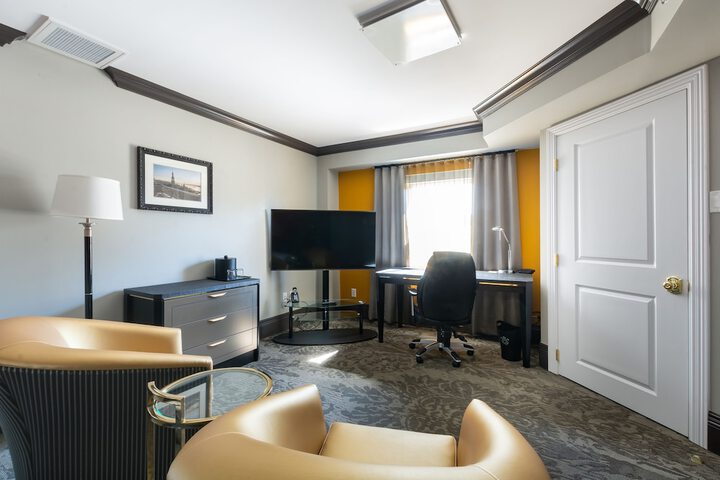 Room 12 of 52