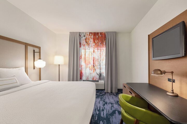 Room 13 of 27