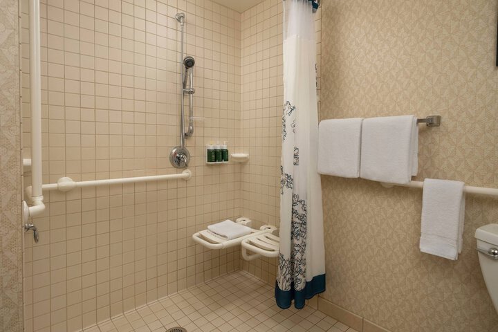 Room 12 of 30