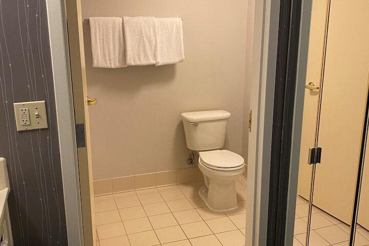 Room 27 of 53