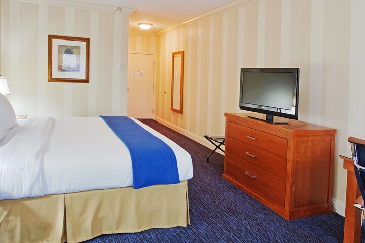 Room 18 of 42