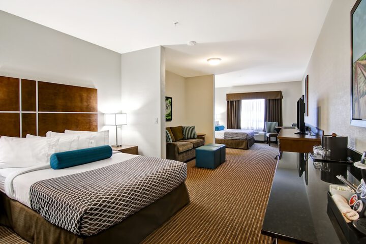 Room 17 of 36