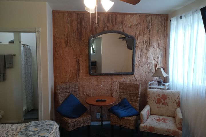 Aloha Crater Lodge