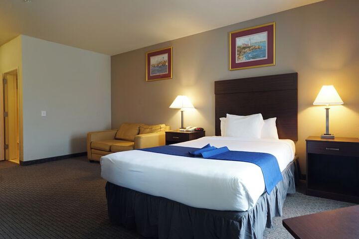 BayVue Hotel Resort and Suites