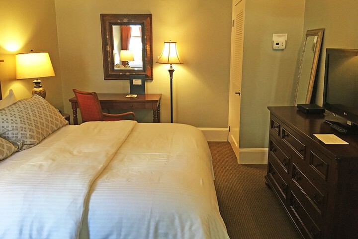 Room 139 of 235