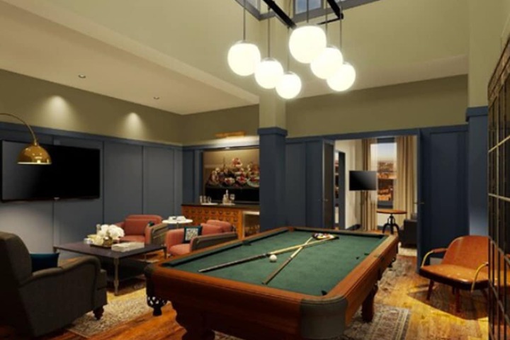 Crossroads Hotel