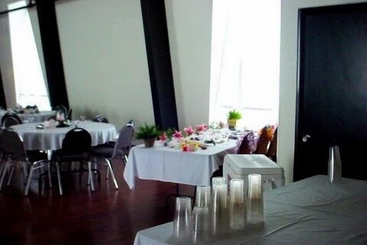 Ballroom/Hall 11 of 21