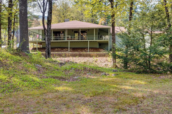 Bartlett Townhome w / Balcony: 1 Mi to Ski Resort!