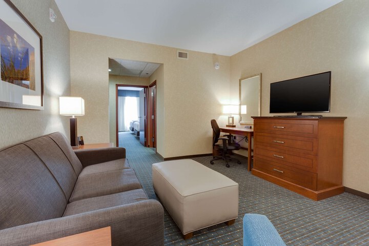 Room 15 of 77