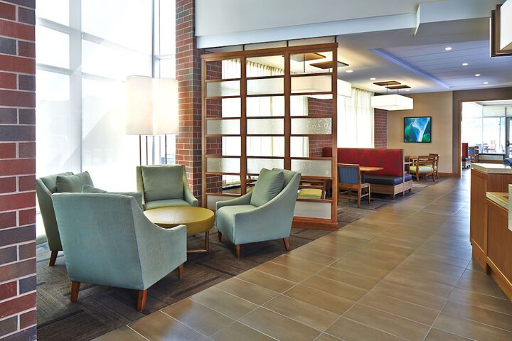 Hyatt Place Lansing - East