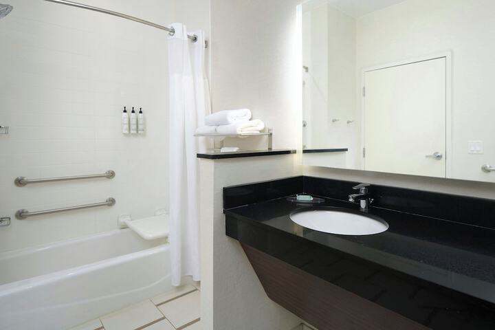 Fairfield Inn & Suites by Marriott Niagara Falls