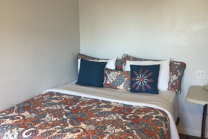 Room 28 of 43