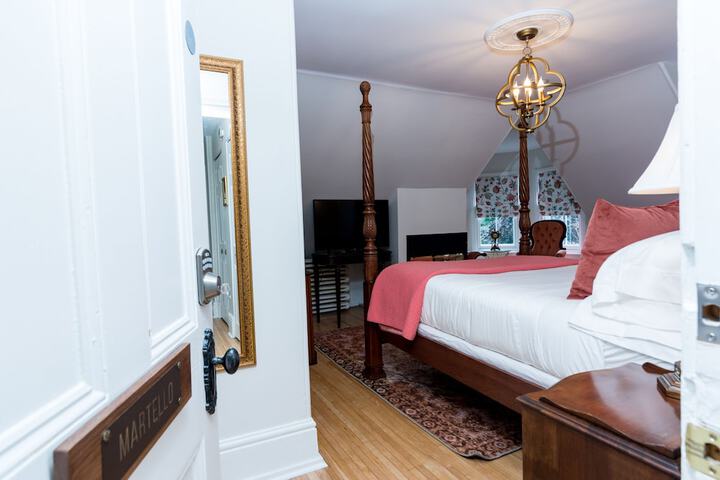 Room 22 of 46