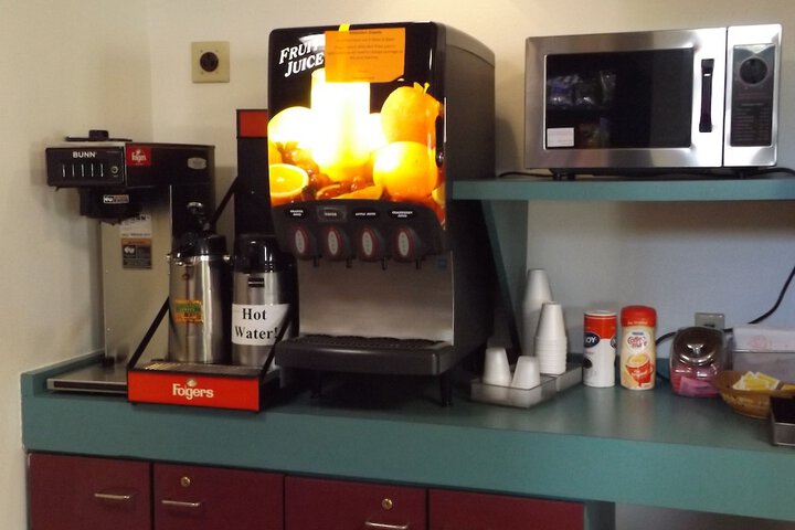 Breakfast/Coffee Service 26 of 39