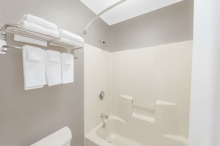Super 8 by Wyndham Alexander City