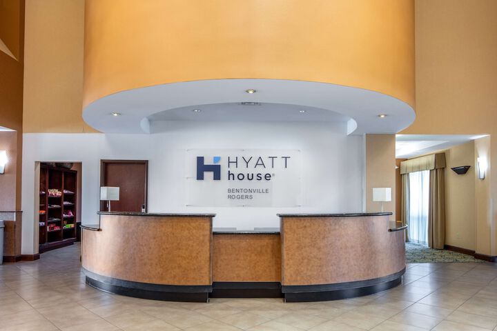 Hyatt House Bentonville / Rogers