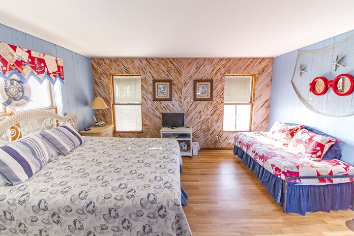 Room 14 of 32