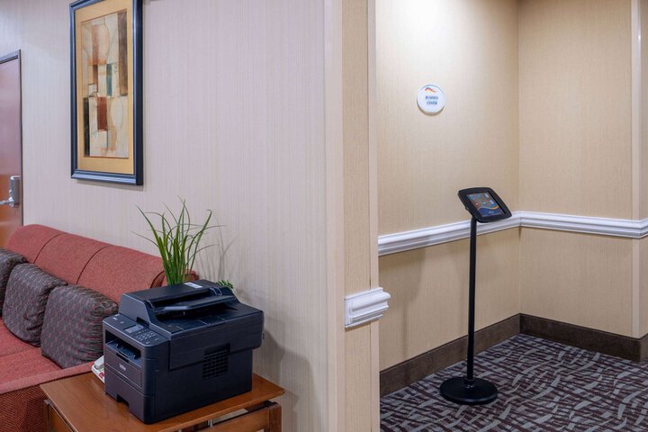 Business Center 28 of 28