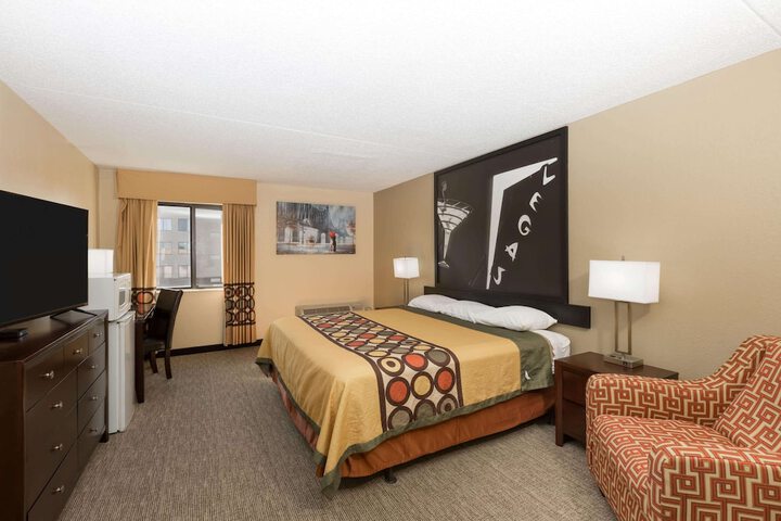 Room 14 of 30