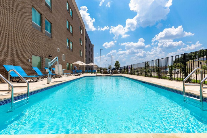 Pool 3 of 44