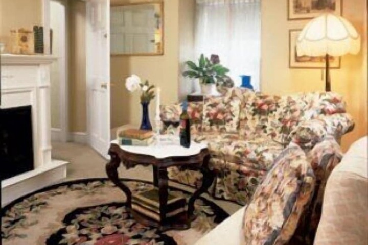 Room 11 of 21