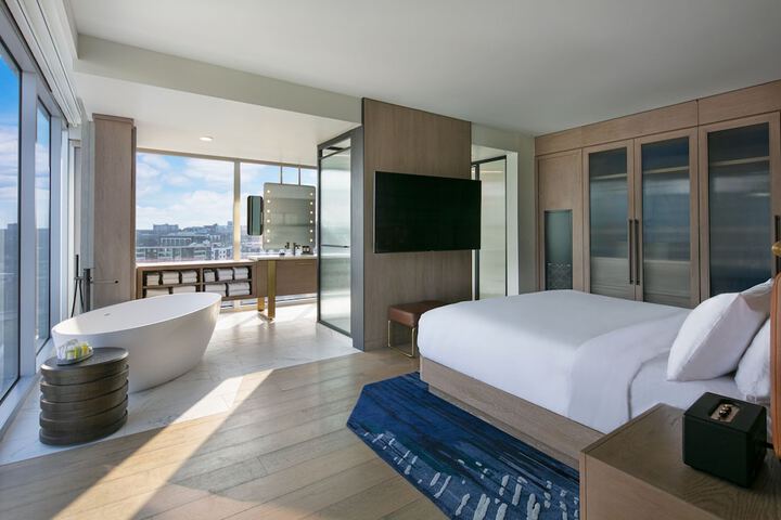 Room 48 of 124
