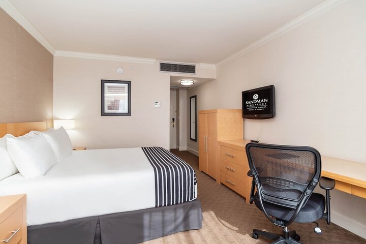 Room 20 of 46