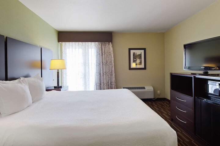 Room 35 of 46