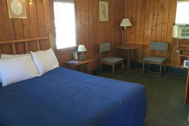 Room 9 of 23