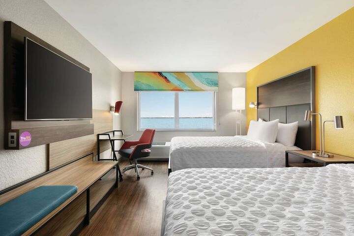 Room 9 of 30
