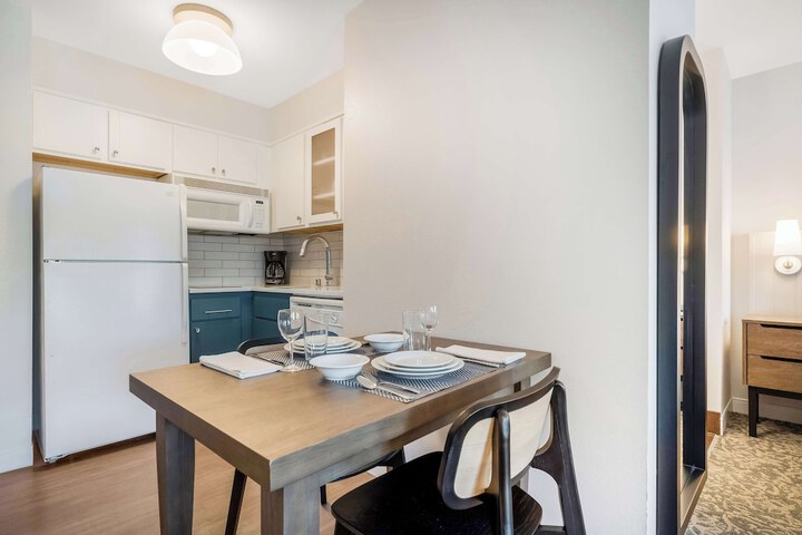 Sonesta ES Suites Portland Vancouver 41st Street