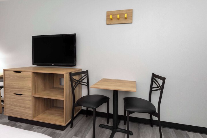 Room 47 of 59