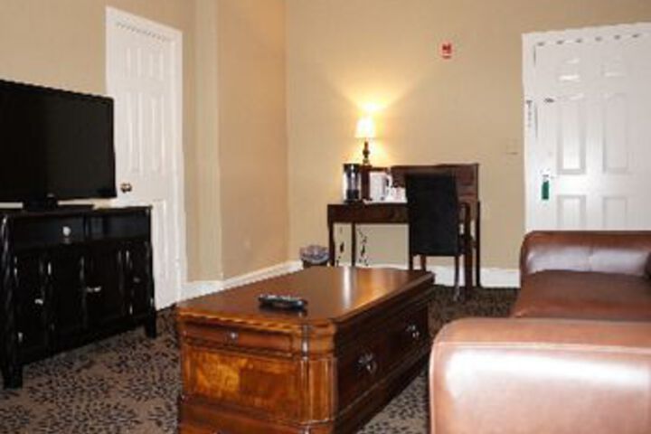 Publick House Restaurant and Country Inn
