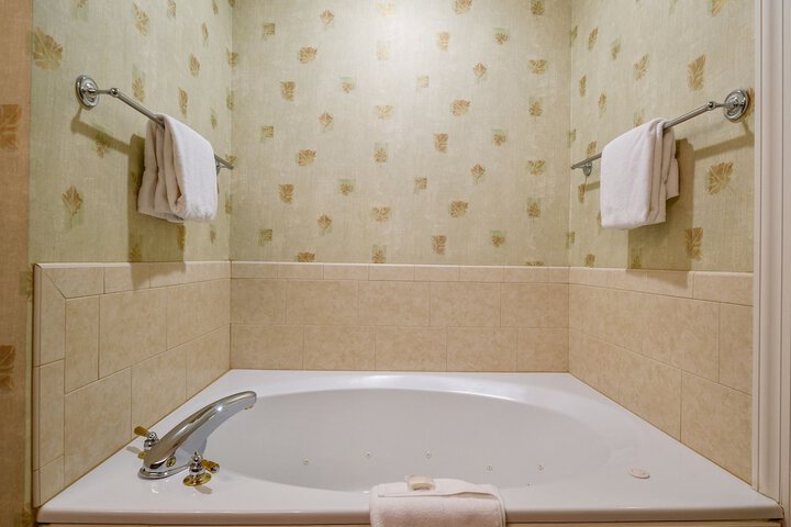 Room 28 of 71