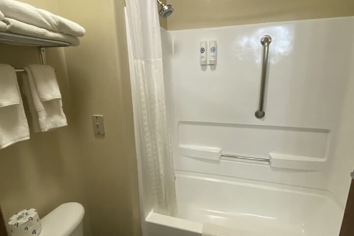 Room 27 of 58