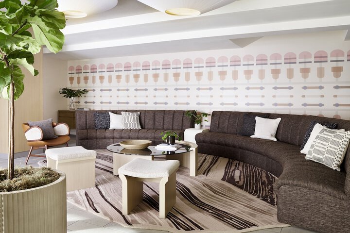Hotel 8 of 77