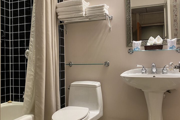 Room 21 of 54