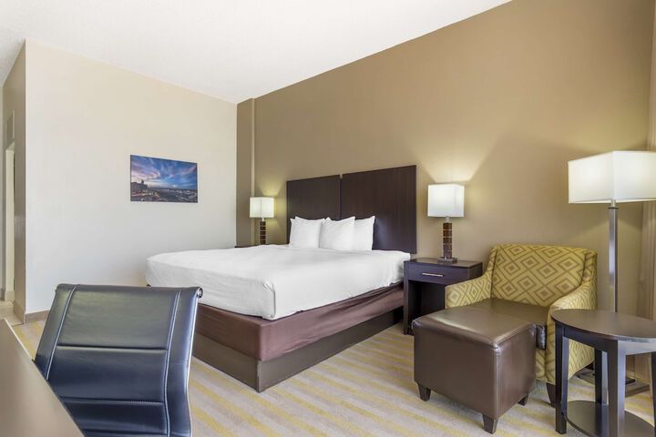 Room 17 of 25