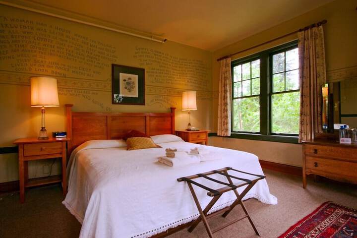 Room 40 of 125
