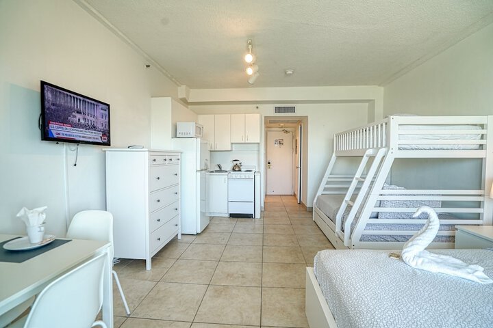 Room 155 of 242