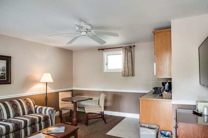 Room 31 of 102