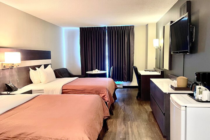 Room 27 of 40