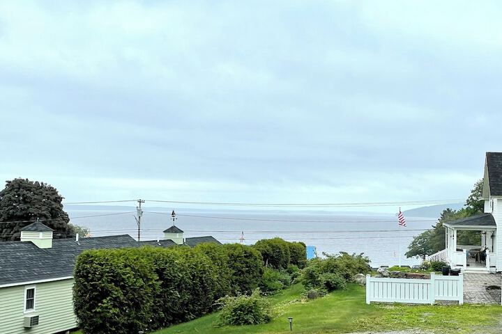 Seascape Motel & Cottages
