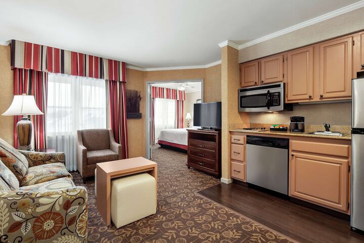 Homewood Suites by Hilton Syracuse / Liverpool