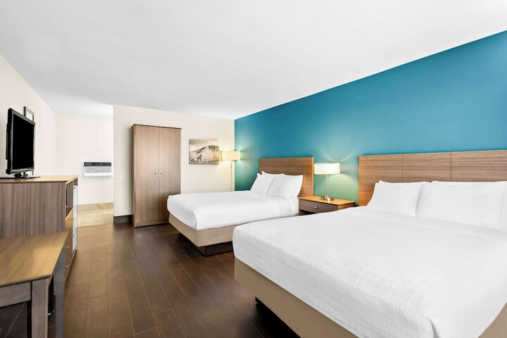 Room 10 of 27
