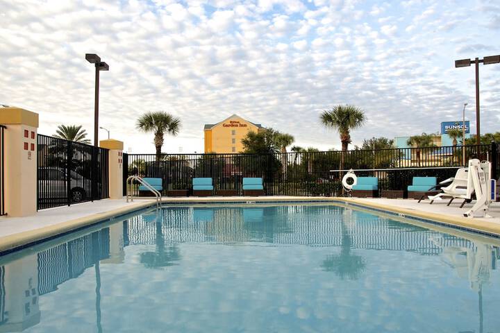 Pool 6 of 27
