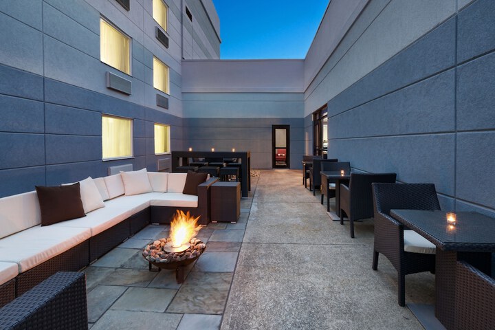 Hotel Indigo Cleveland-Beachwood by IHG