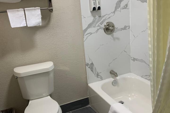 Room 15 of 27