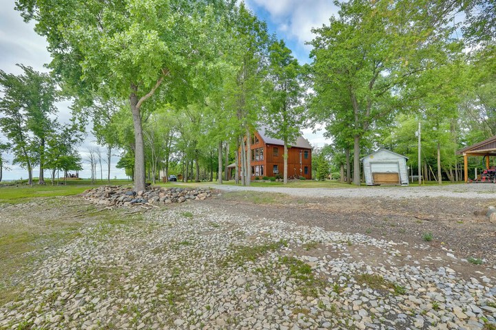 Lake Champlain Vacation Rental With Boat Dock!
