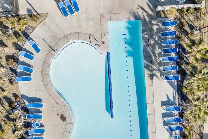 Pool 15 of 55